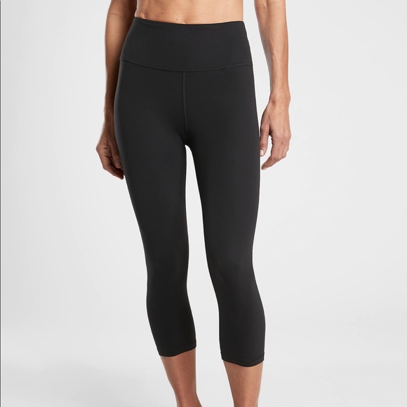 Athleta Pants - 🧘‍♀️ Athleta Cropped Leggings - SM